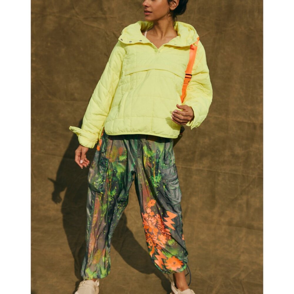 🎉LAST CHANCE🎉 FP MOVEMENT Pippa Packable Pullover Puffer / Sour Citrus - Picture 2 of 6